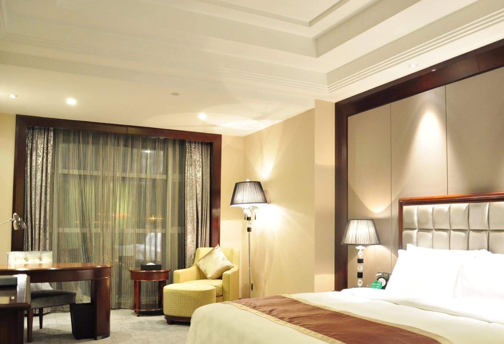 Shenzhen Baohengda International Hotel Esterno foto